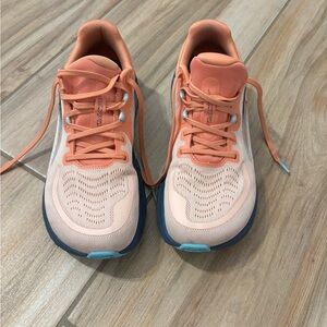 Altra Women’s Paradigm Athletic Shoes with Cushioned Sole